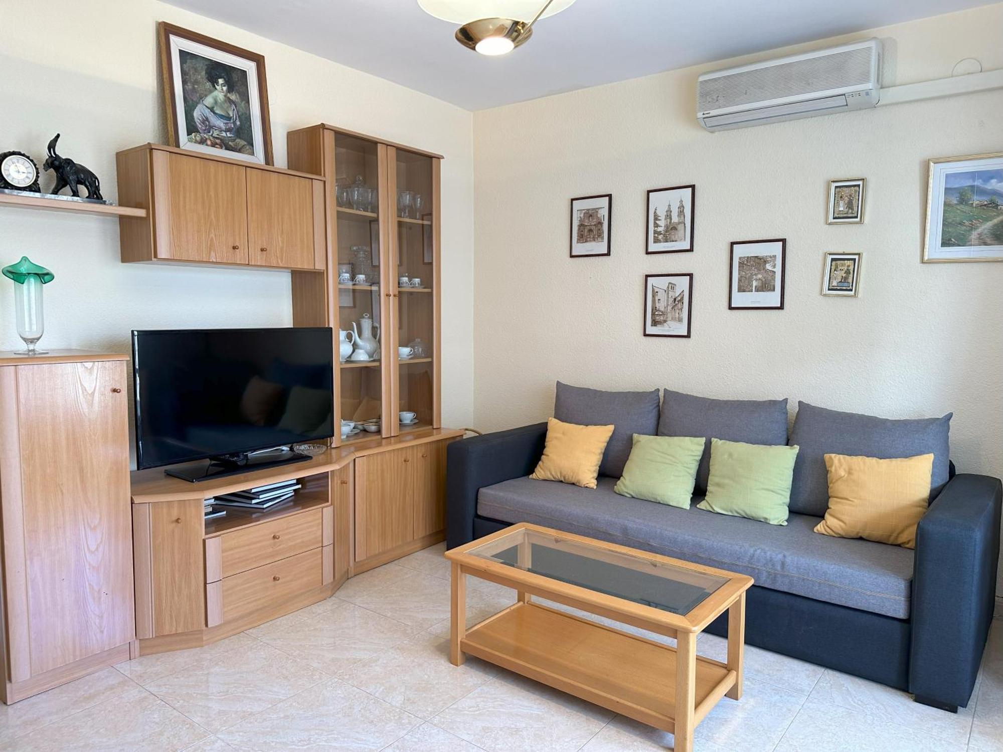 Seaview Es Apartment *